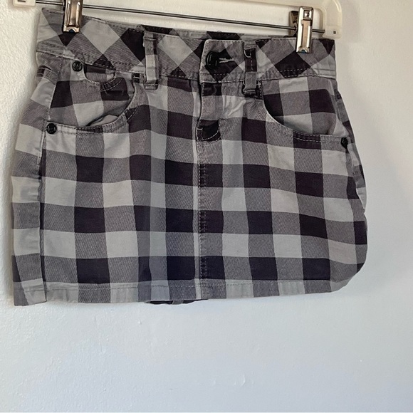 Miley Cyrus & Max Azria Women Buffalo Plaid checkered mini skirt Grey XSmall 1 - Picture 11 of 12
